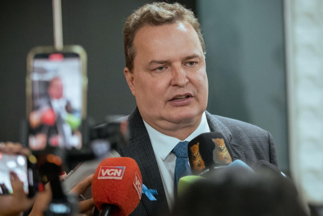 Max não descarta reajuste para servidores da AL: Tem que ter orçamento | RDNEWS