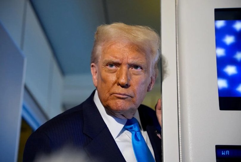 Surpreendido, Trump comenta priso de Bolsonaro; veja vdeo | FOLHAMAX