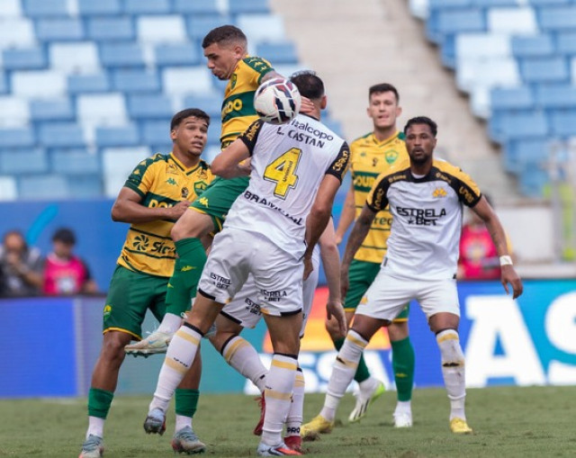 Cuiabá vence na Arena Pantanal e barra acesso do Criciúma à Série A | RDNEWS