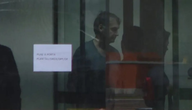 Bolsonaro é visto pela primeira vez após ser preso pela Polícia Federal | RDNEWS