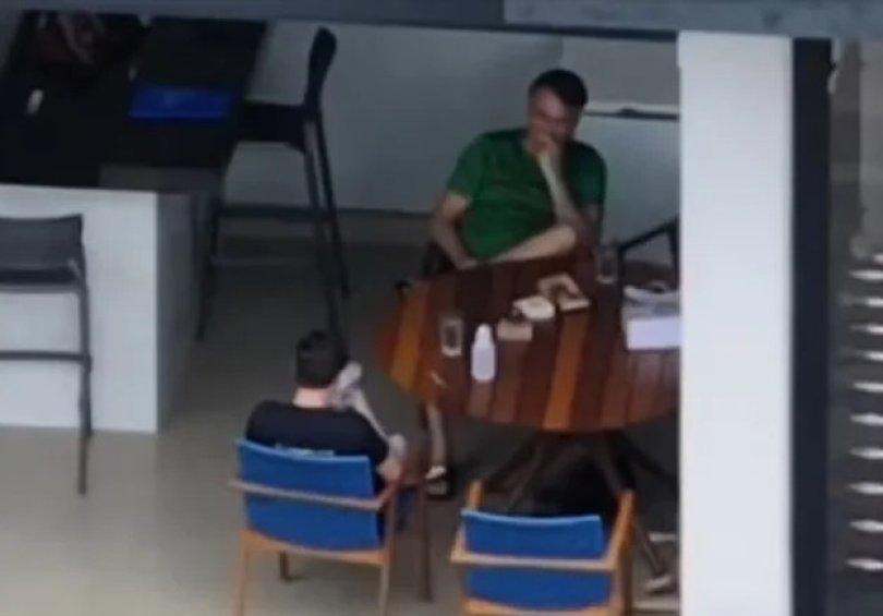 Moraes cobra explicao por celular em visita de Nikolas a Bolsonaro | FOLHAMAX