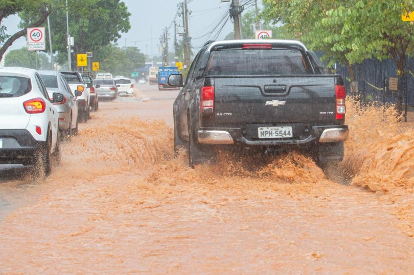 VG discute aes para enfrentamento de enchentes na cidade | FOLHAMAX