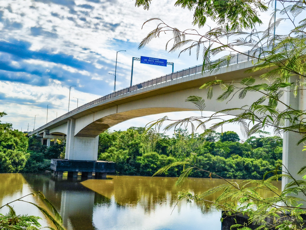 Matï¿½ria especial Parque Atalaia - ponte - rio