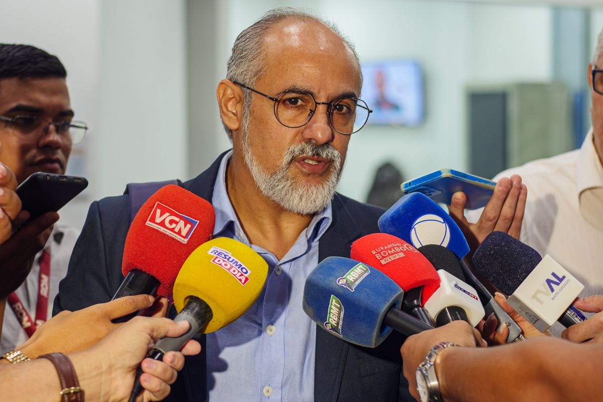 Juiz proíbe presidente de sindicato de se aproximar de servidora