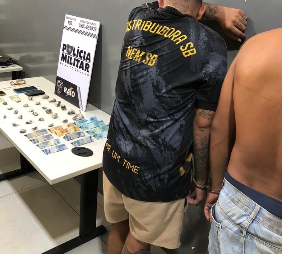 POLÍCIA MILITAR FLAGRA TRÁFICO DE DROGAS NO BAIRRO JARDIM GLÓRIA, EM VÁRZEA GRANDE