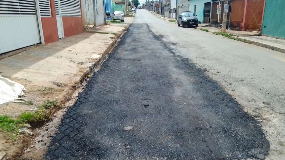 Prefeitura realiza Operação Tapa-Buraco nos bairros Hélio Ponce e Canelas