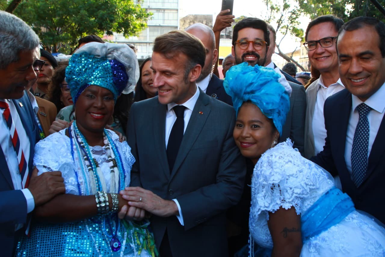 Macron participa de festival sobre conexão entre Brasil e França na BA