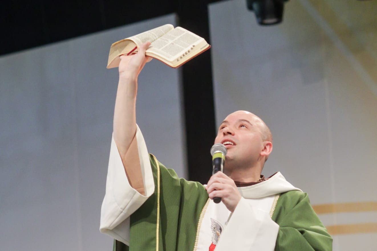 Celebração de Natal em Salvador terá show gratuito do Frei Gilson