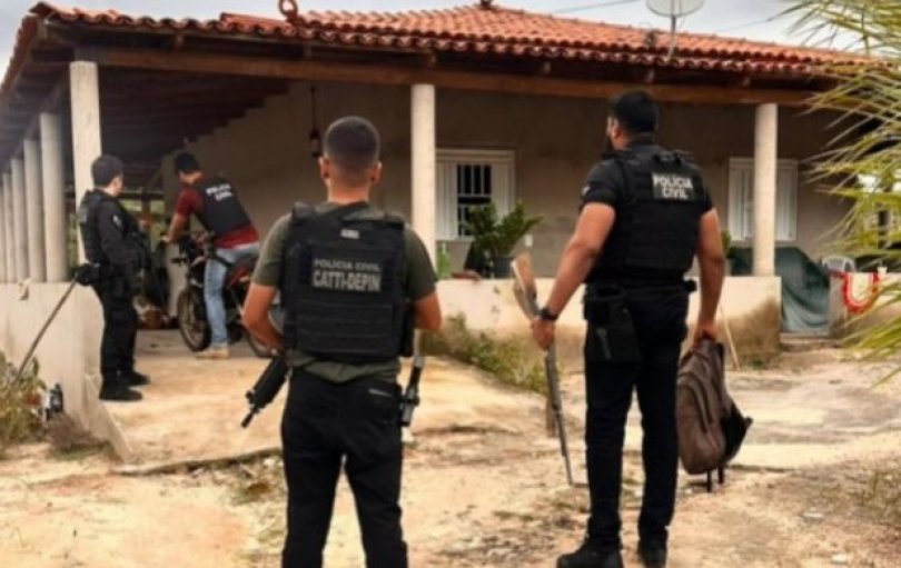 Homem preso suspeito de matar vizinha aps briga envolvendo galinhas | FOLHAMAX