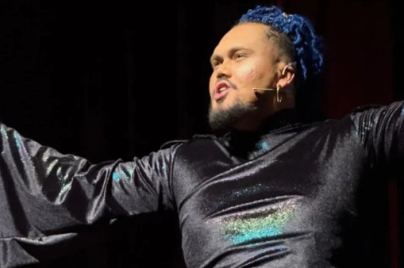 Ator morre em estreia no Teatro Municipal de Osasco | FOLHAMAX