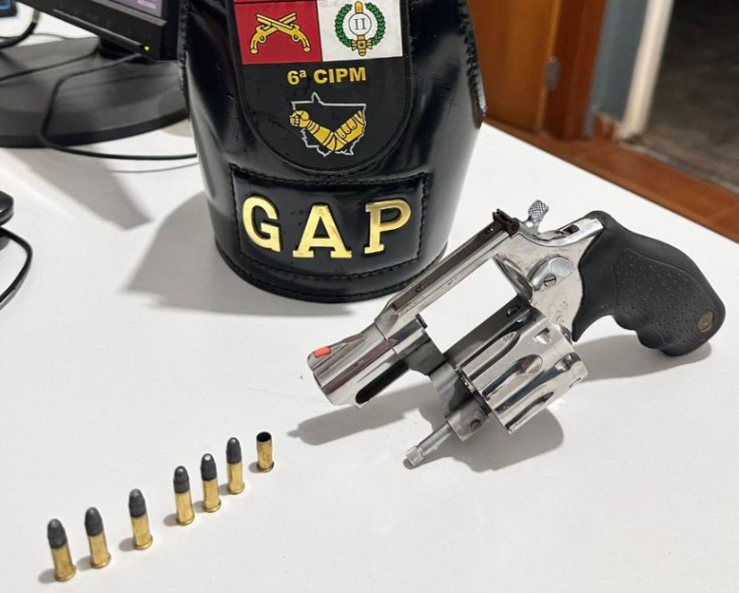 PM prende 3 pessoas com revlver e drogas em Pocon | FOLHAMAX