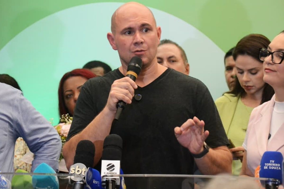 Abilio lembra intervenção e diz que hospital vai recuperar a Saúde