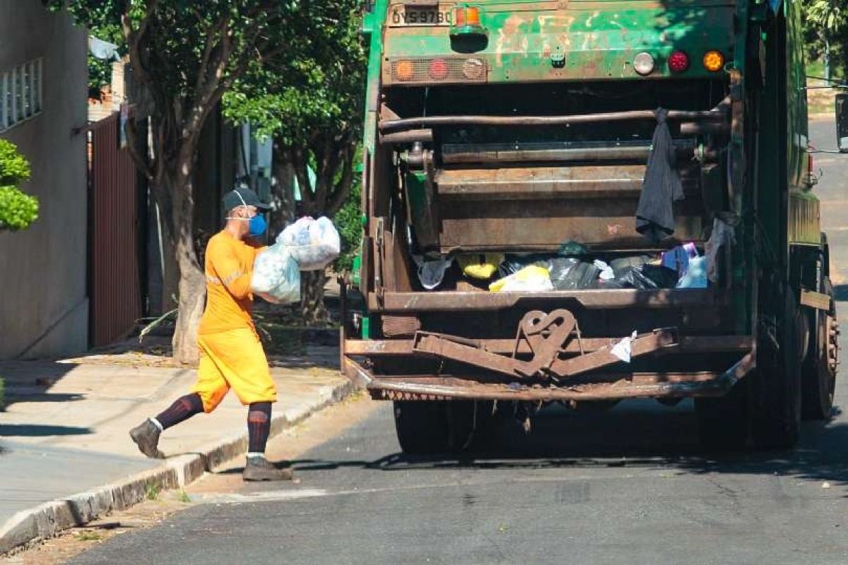 Contrato emergencial eleva custo anual da coleta de lixo em R$ 2,58 mi