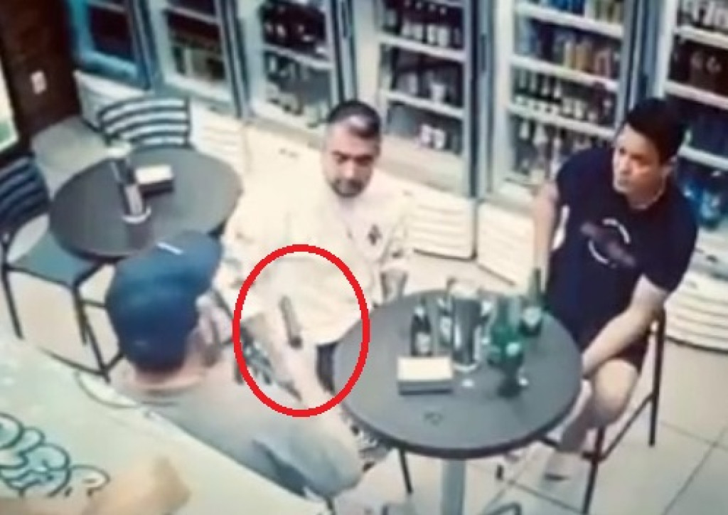 Crime em conveniencia - Thiago Ruiz e Mario Wilson