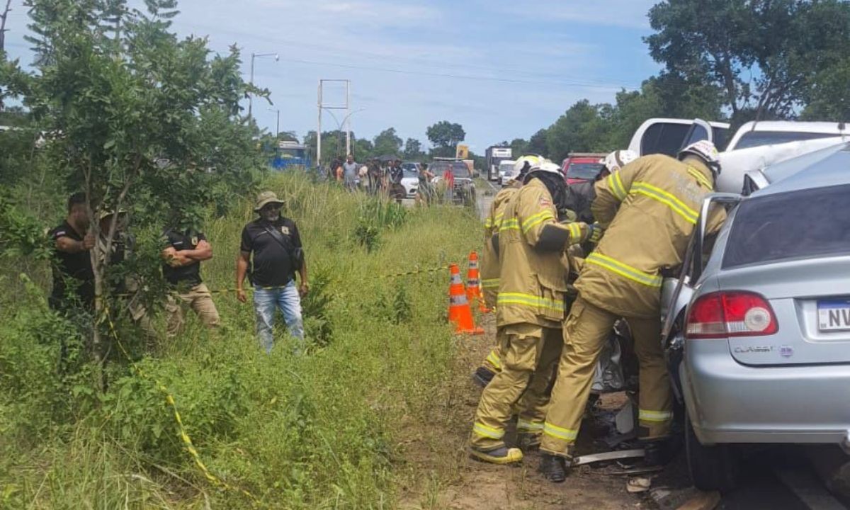 Homem morre após colisão frontal com carro em rodovia da Bahia