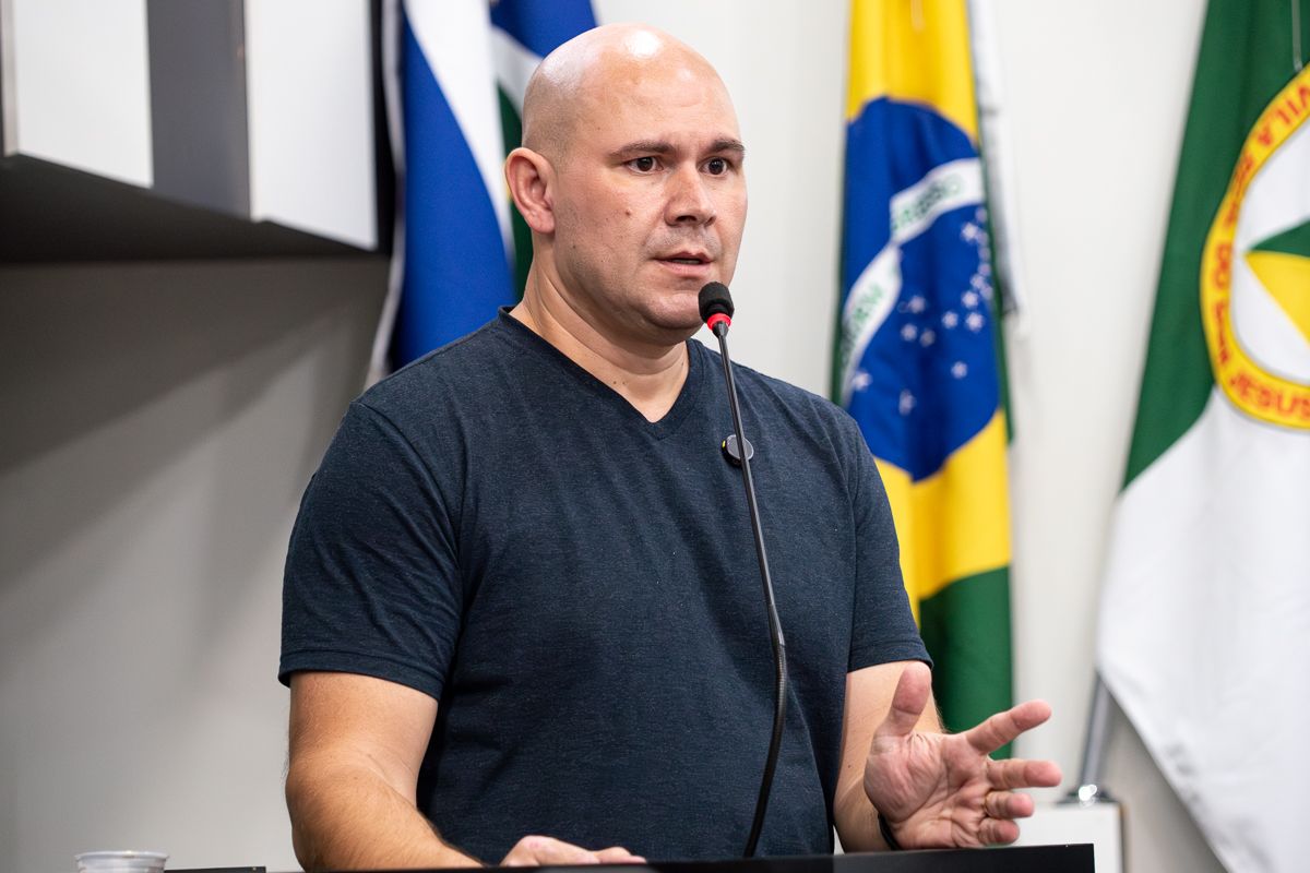 Abilio cita ajuste fiscal e diz ter caixa para comprar Santa Casa