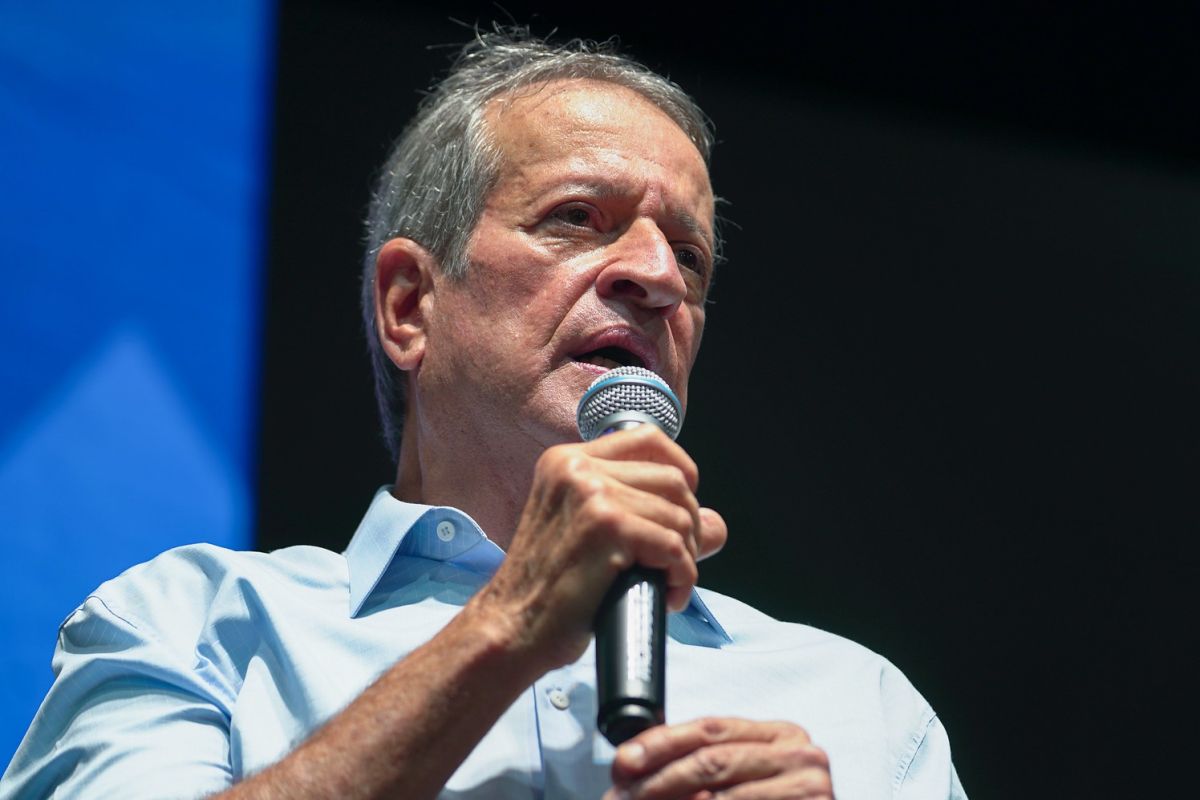 "Bombando"…