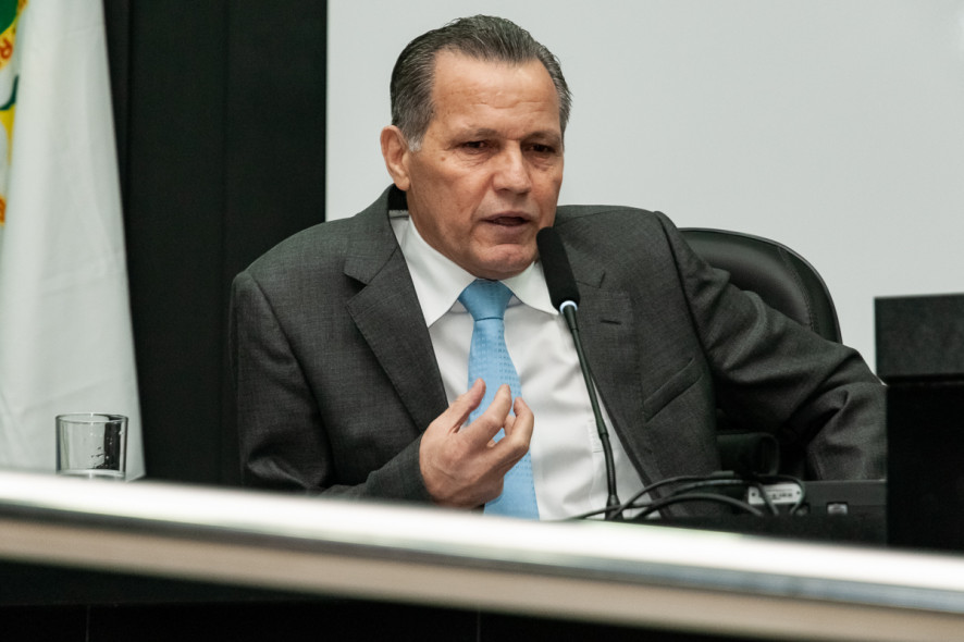 Silval pede ao STF parcelamento de R$ 23,4 milhões atrasados