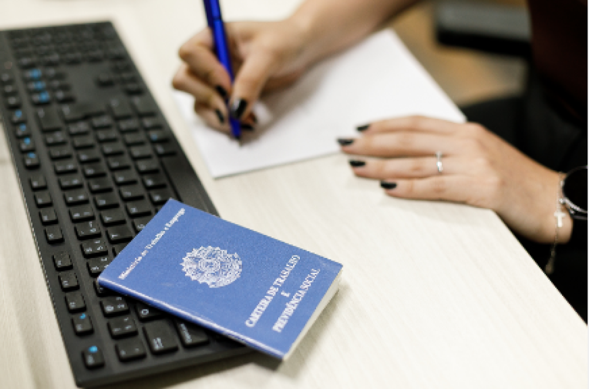 Sine tem duas vagas para auxiliar contábil com salário de R$ 3 mil mais benefícios
