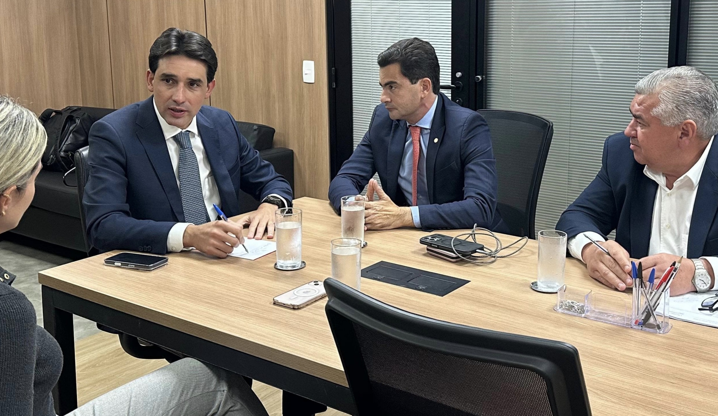 Em Brasília, prefeito garante investimento de R$ 41 milhões em aeroporto de Barra do Garças