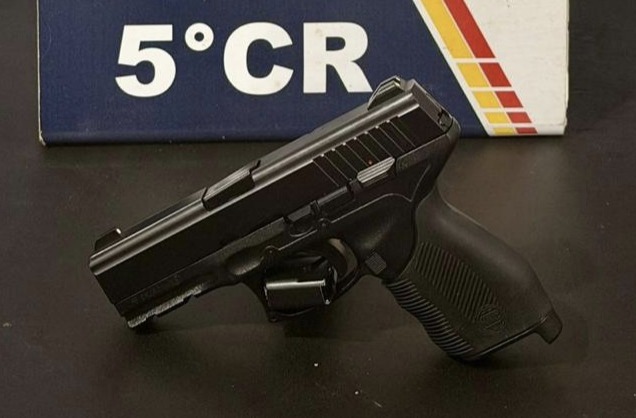 Polícias do  2º Batalhão  fazem abordagem e apreende pistola de Irsoft em Barra do Garças