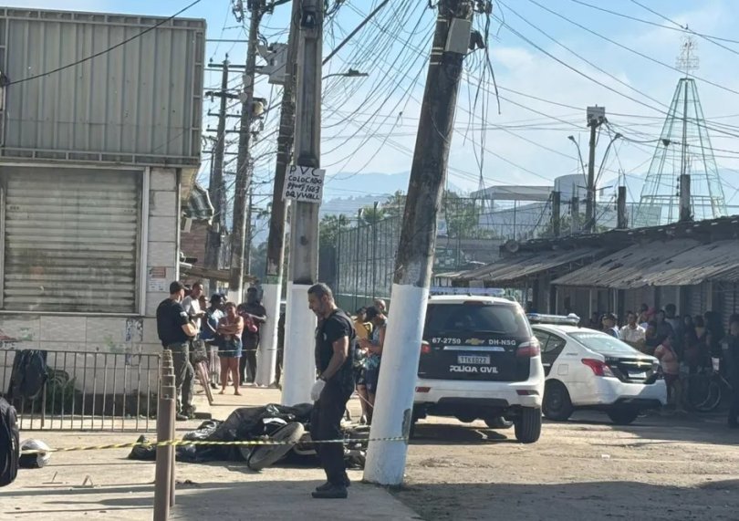 Pedreiros so mortos; PM teria confundido ferramenta com arma | FOLHAMAX