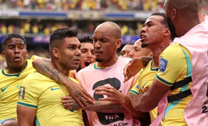 Brasil vira contra o Japo no ltimo minuto e avana para as oitavas | FOLHAMAX