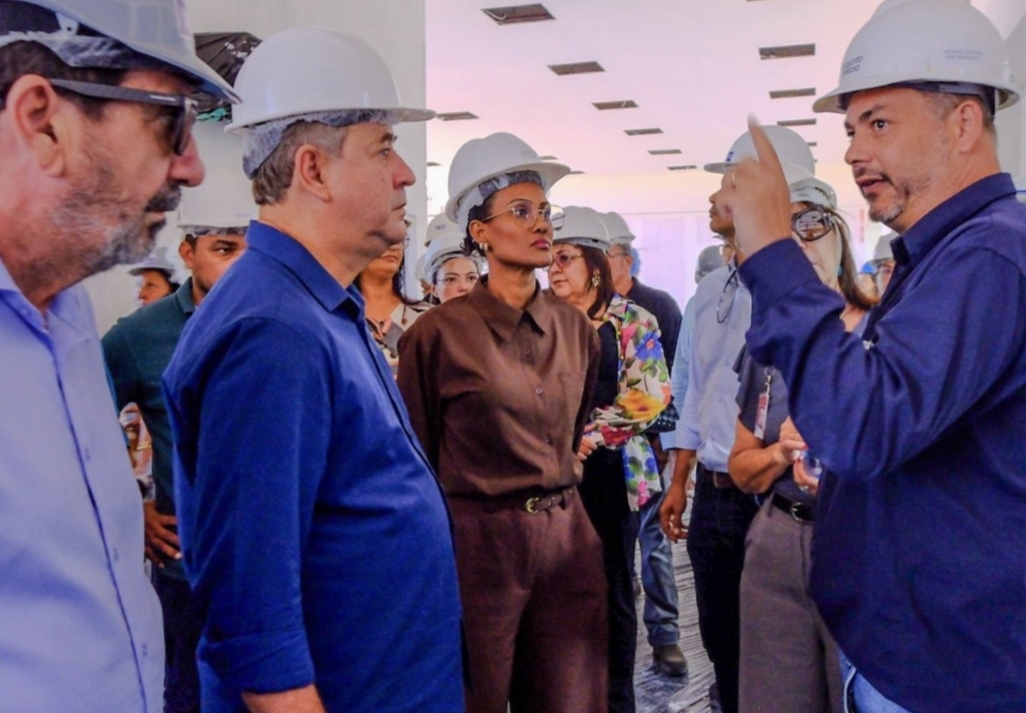 Dr. Eugênio leva Comissão de Saúde até as obras do Hospital Regional de Confresa