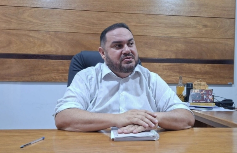 Prefeito João Filho assina projeto que autoriza efetivação de Agentes de Saúde em General Carneiro