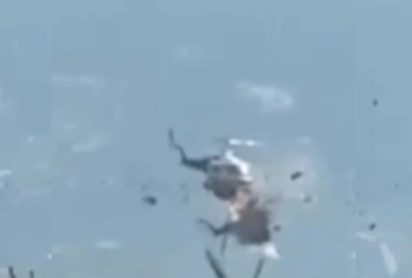 Coliso entre helicpteros deixa dois mortos | FOLHAMAX