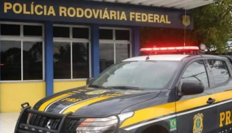Homem embriagado furta viatura da PRF e acaba preso | FOLHAMAX