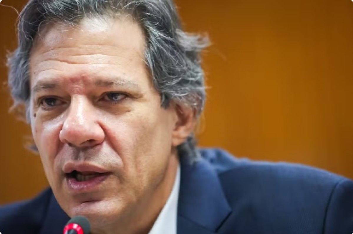 Haddad relata que motorista foi seguido pela PM após deixá-lo em casa | Rdnews