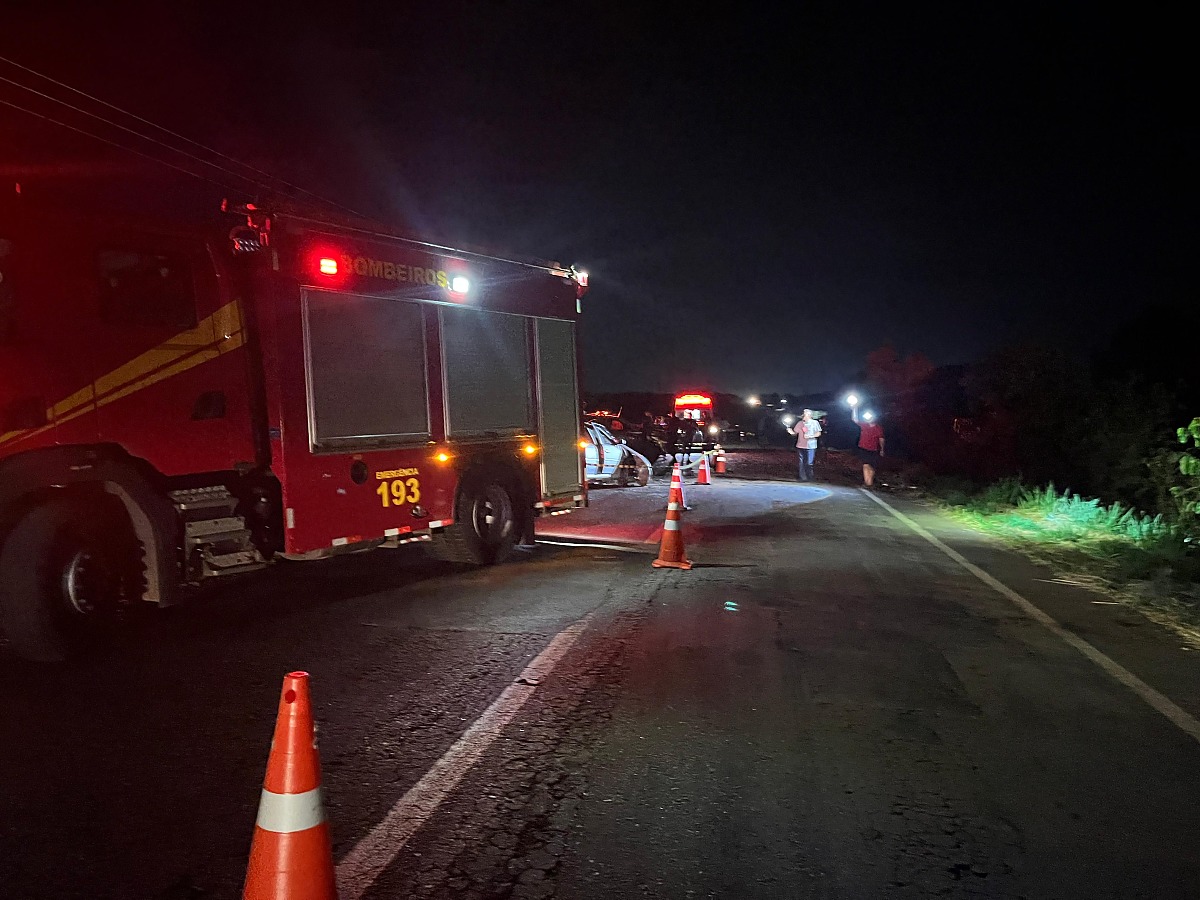 Homem morre e cinco ficam feridos em batida entre Gol e S10 na MT-338 | Rdnews