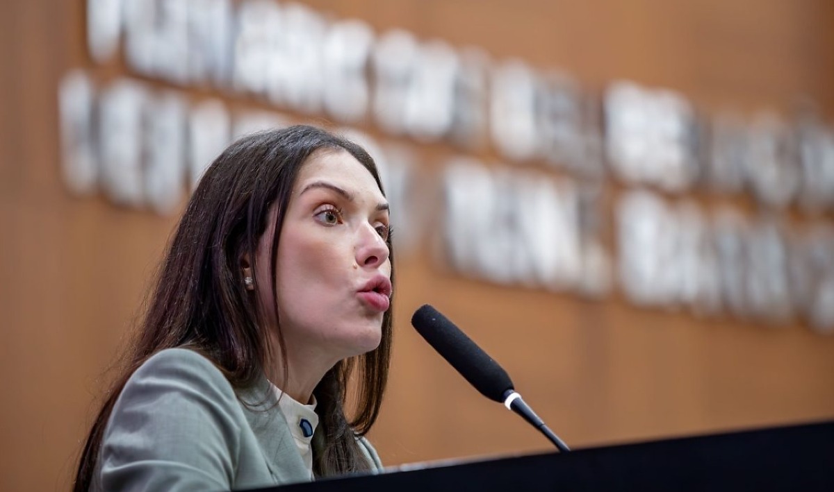 Janaina encara prova de fogo na corrida ao Senado