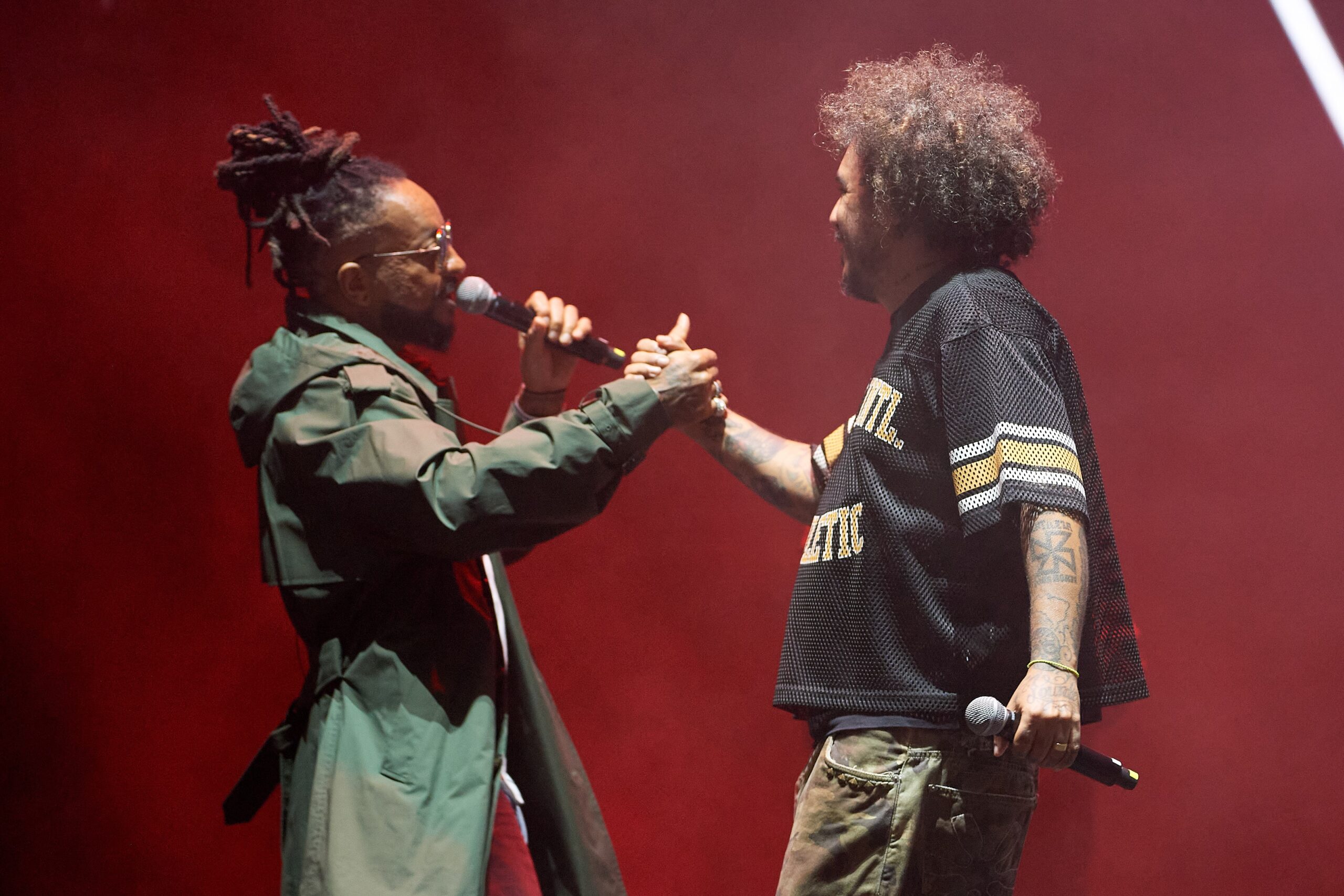 Marcelo D2 e Rael fazem encontro no palco do João Rock 2026; FOTOS