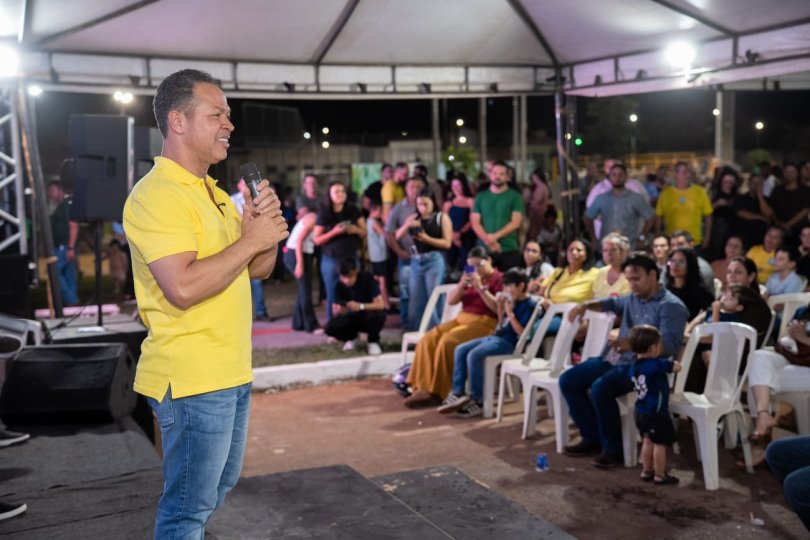 Prefeito entrega novo espao para esporte com homenagem | FOLHAMAX