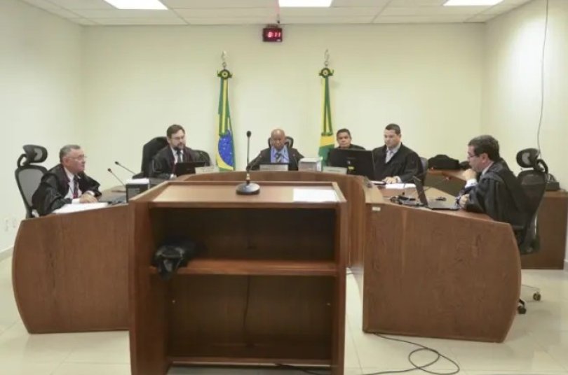 Acusado de divulgar fotos e vdeos para desmoralizar vtima condenado a priso e indenizao | FOLHAMAX