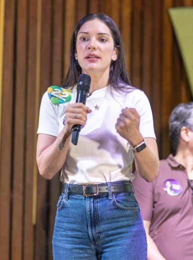 Janaina fala em enfrentar a violncia e defender famlias | FOLHAMAX