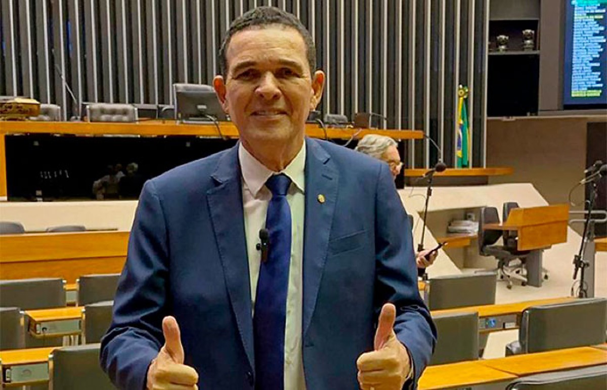 Os 3 que passam de 100 mil votos
