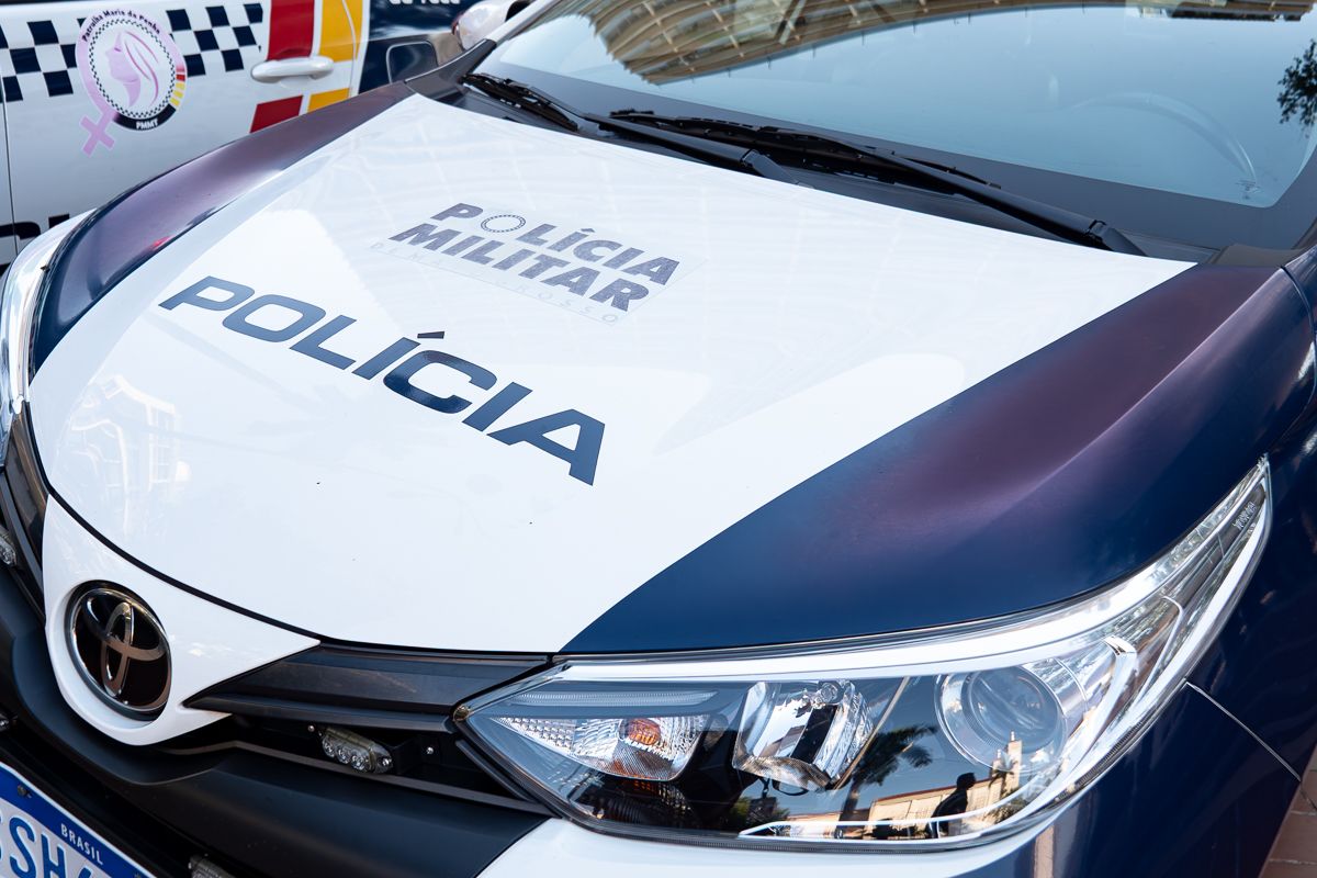 Polícia apreende adolescentes e recupera veículo roubado
