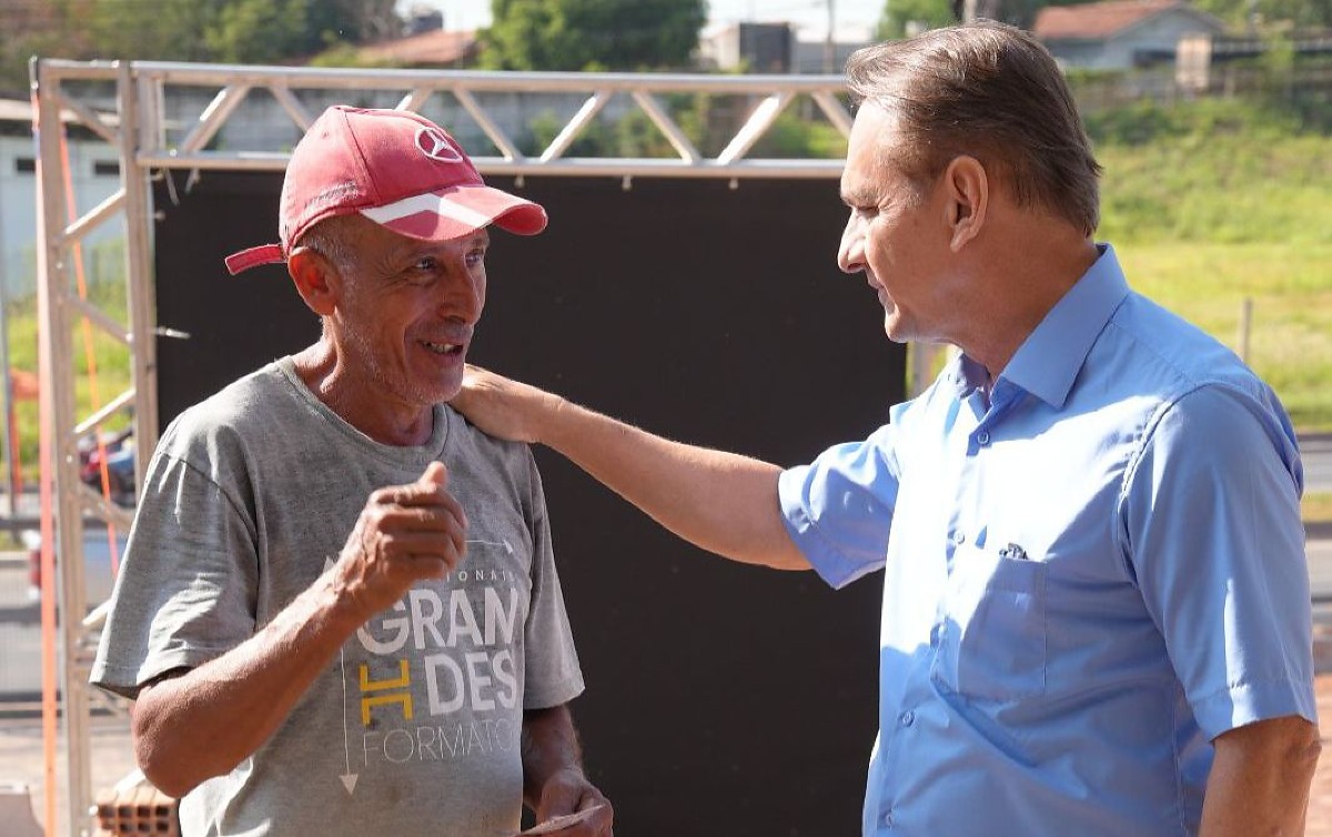 Deputado Wilson Santos nas ruas campanha 2026