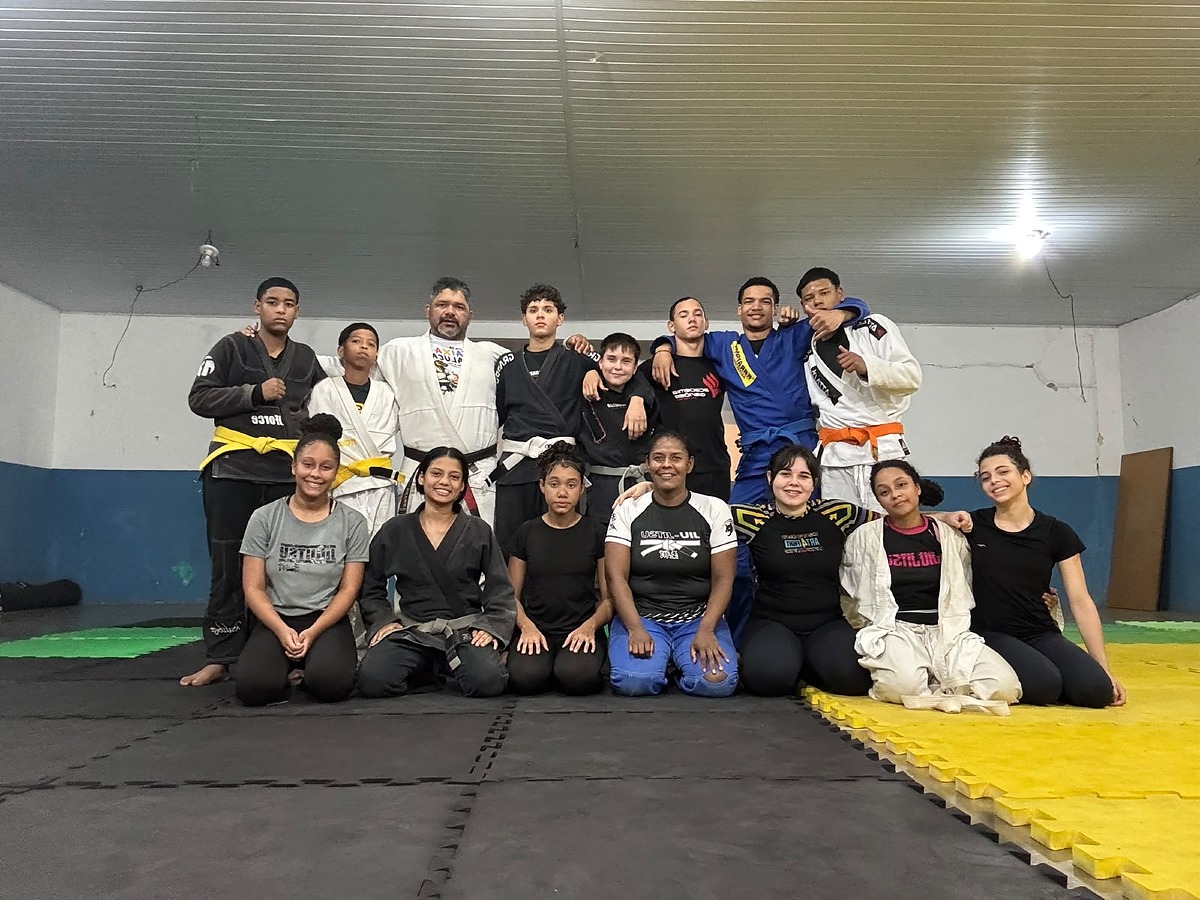 Sem cobrar alunos, Projeto Fênix usa jiu-jitsu para transformar vida de crianças em Cuiabá | Rdnews