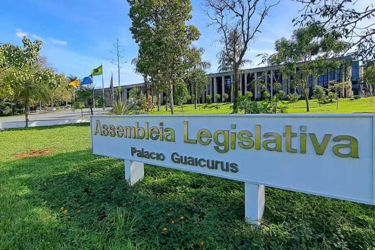 Deputados aprovam projeto que cria 454 cargos no MPMS