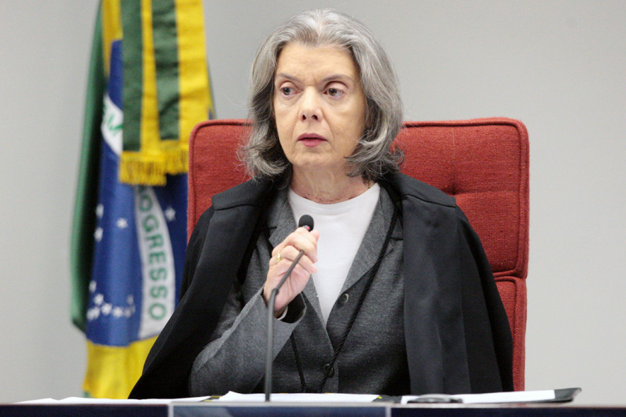 Cármen vira peça-chave na disputa entre Moraes e Mendonça no STF