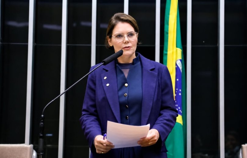 Coronel Fernanda acusa Judicirio de proteger Lula | FOLHAMAX