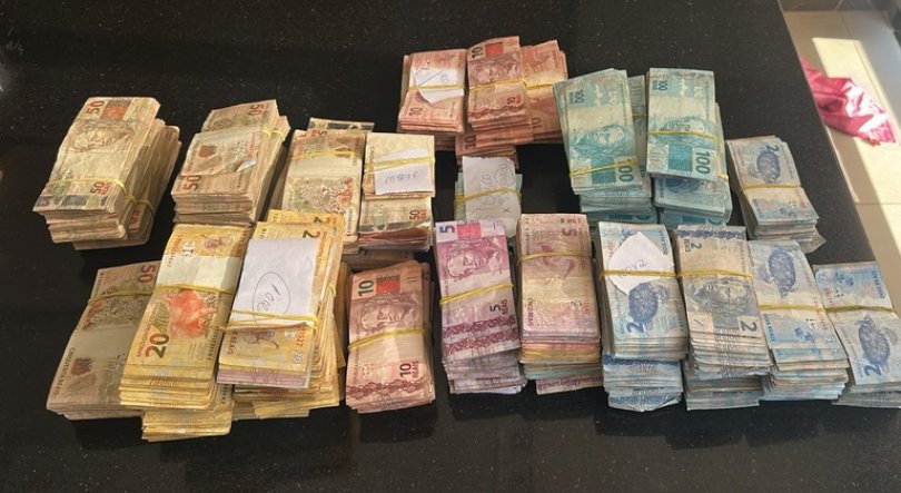 Operao da PF apreende R$ 235 mil em comits bolsonaristas de candidatos em MT | FOLHAMAX