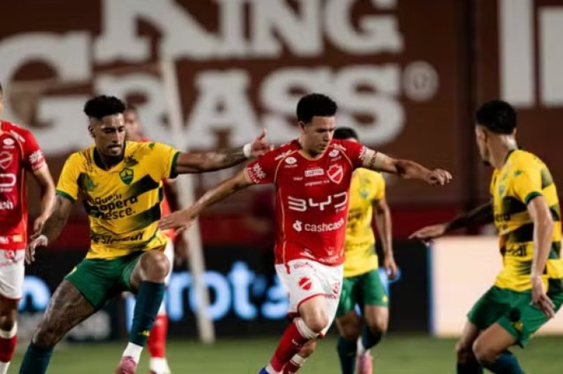 Cuiab empata com Vila e ainda sonha; veja lances | FOLHAMAX