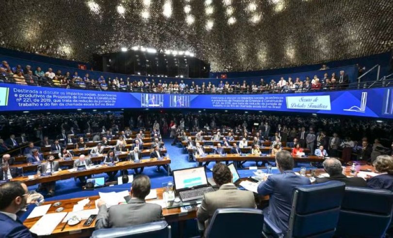 Senado vota fim da escala 6X1; veja o que pode acontecer | FOLHAMAX
