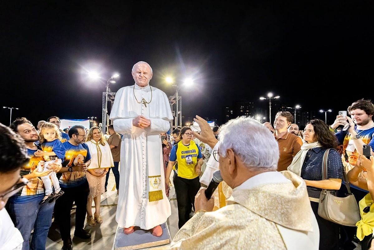 Escultura de São João Paulo II é inaugurada 35 anos após visita a Cuiabá | Rdnews