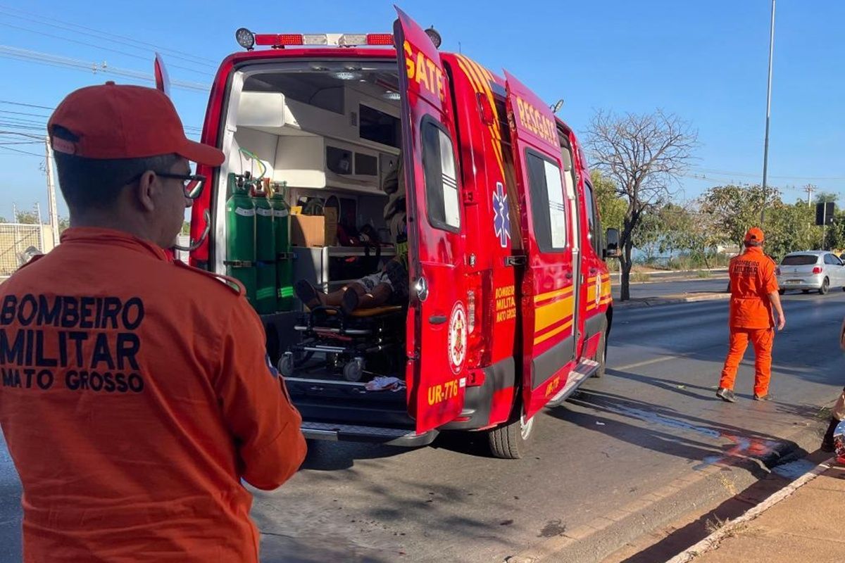 Bombeiros socorrem três vítimas de acidentes em uma noite
